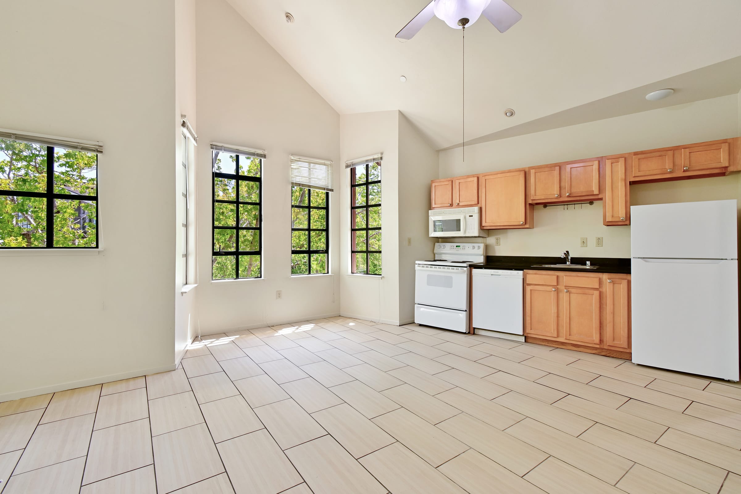 2616 Telegraph Ave #406 — photo 5