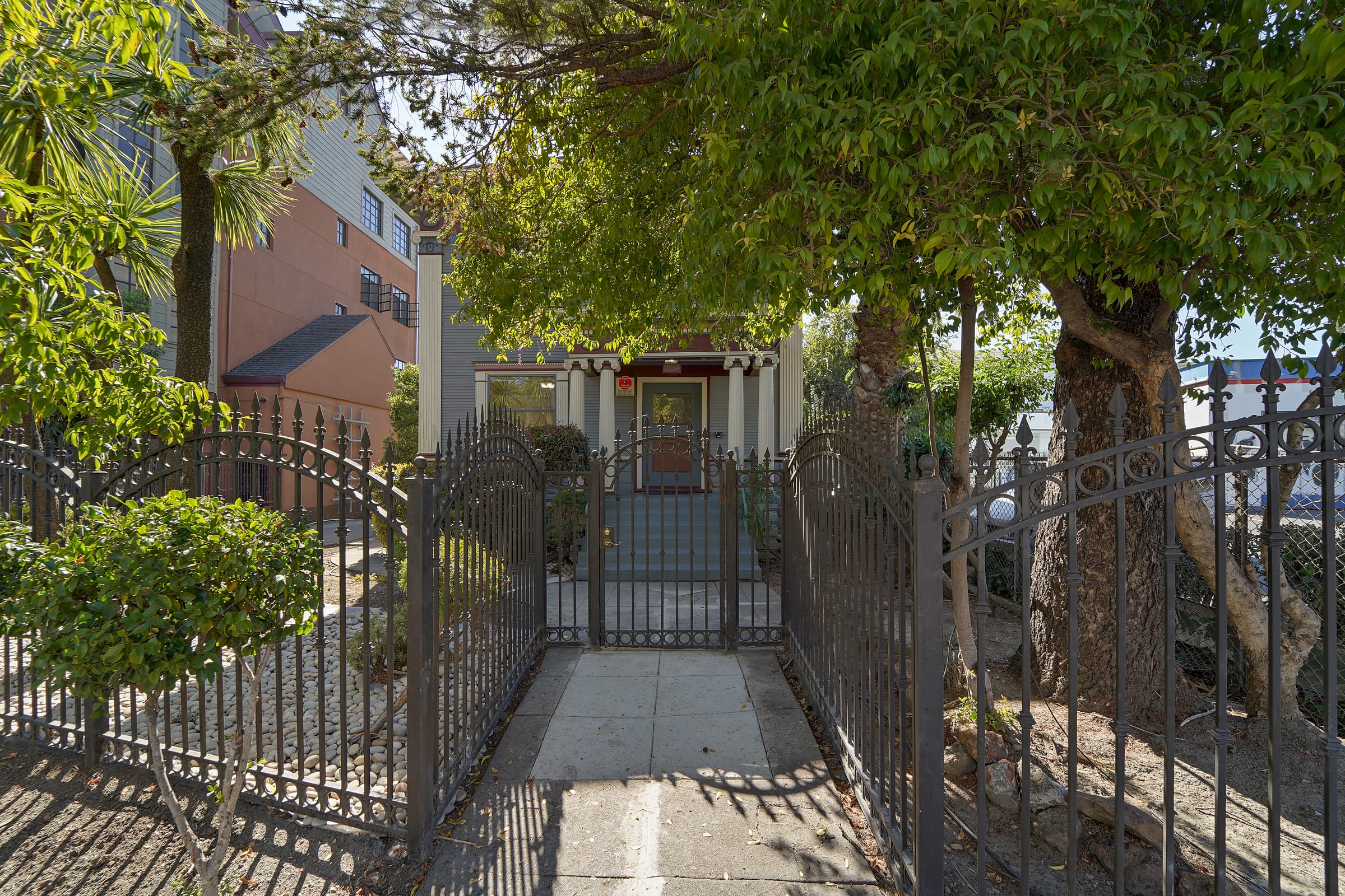 2614 Telegraph Ave — photo 4
