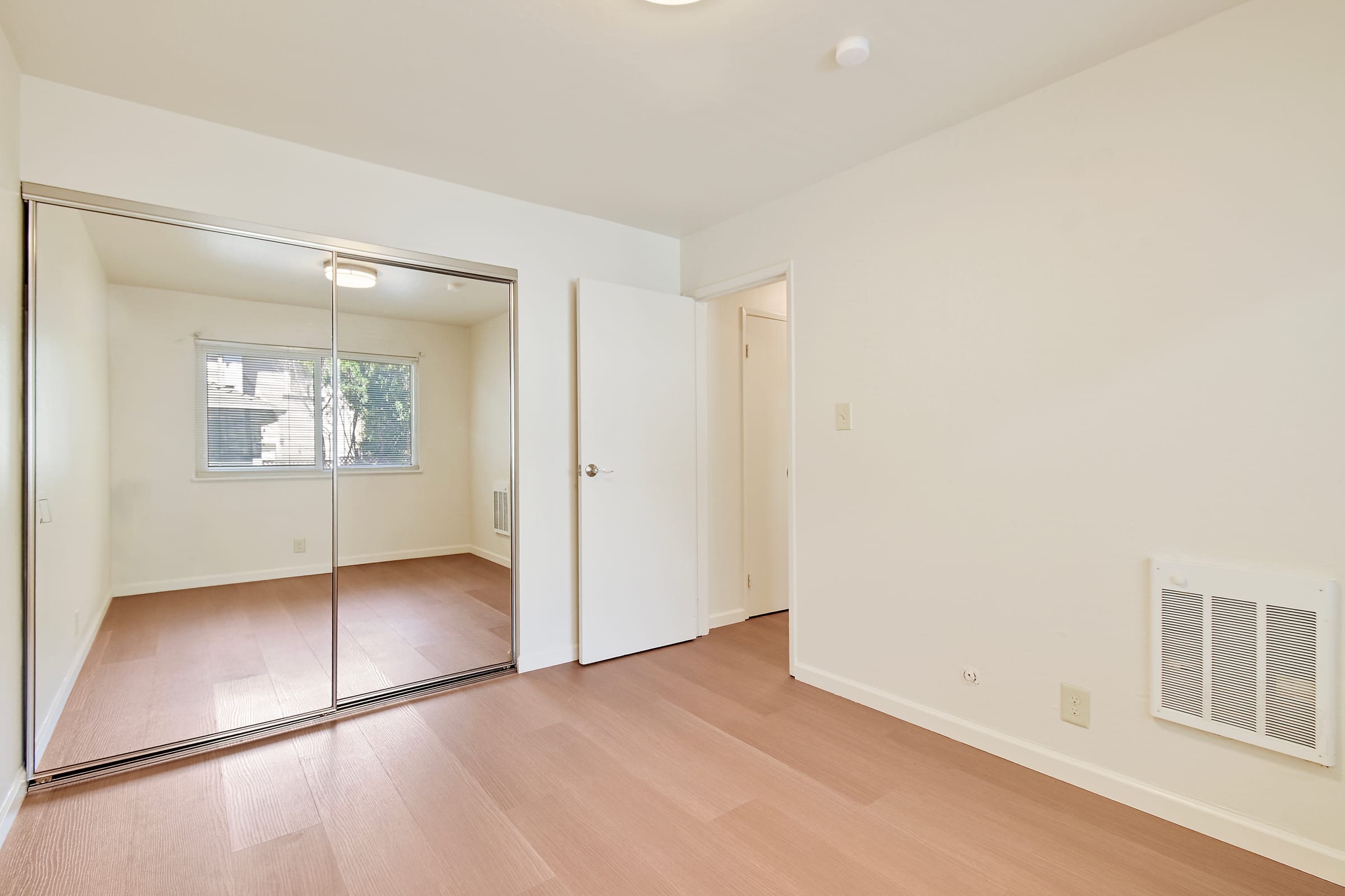 2540 Regent St #3 — photo 28