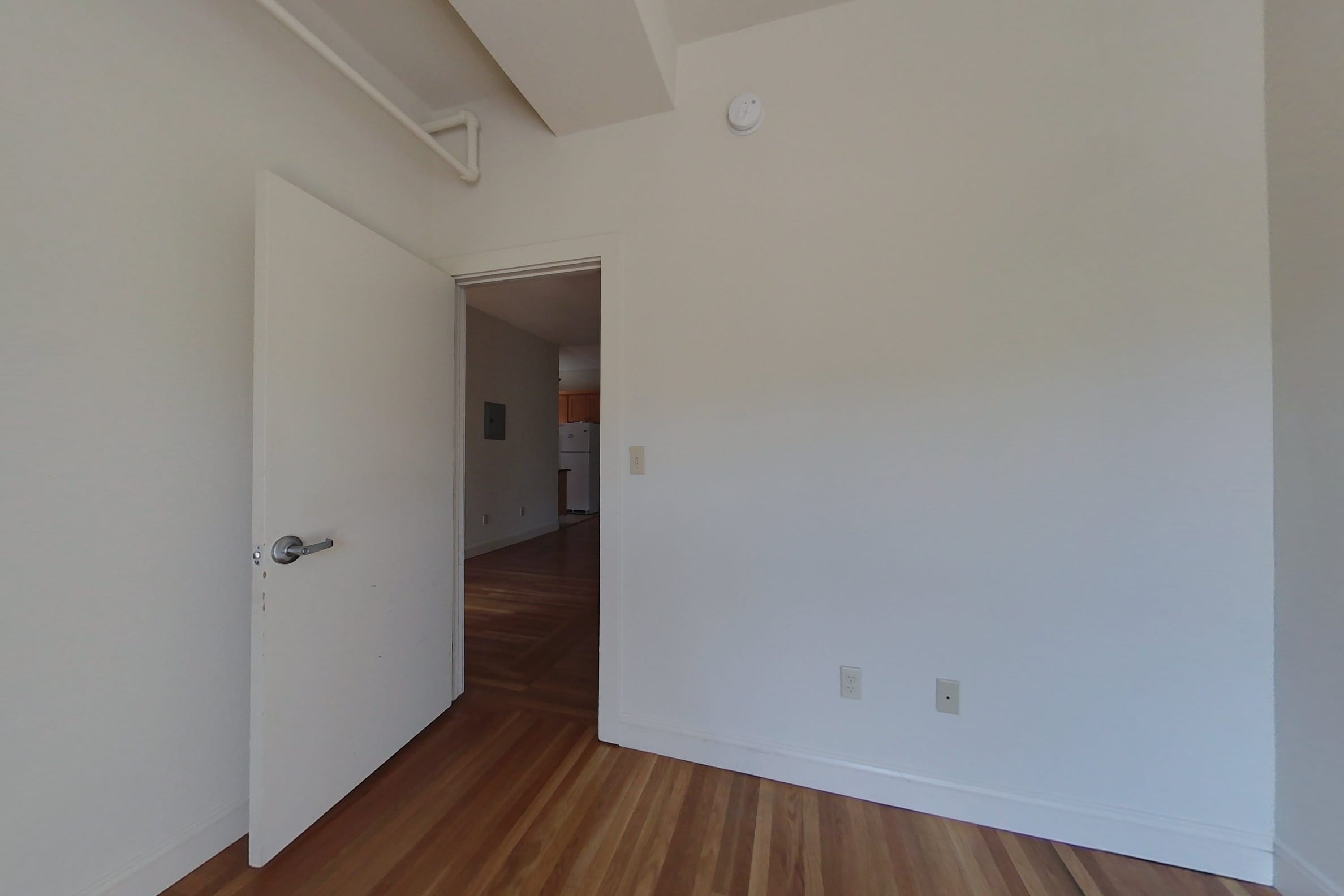2322 Shattuck Ave #306 — photo 4