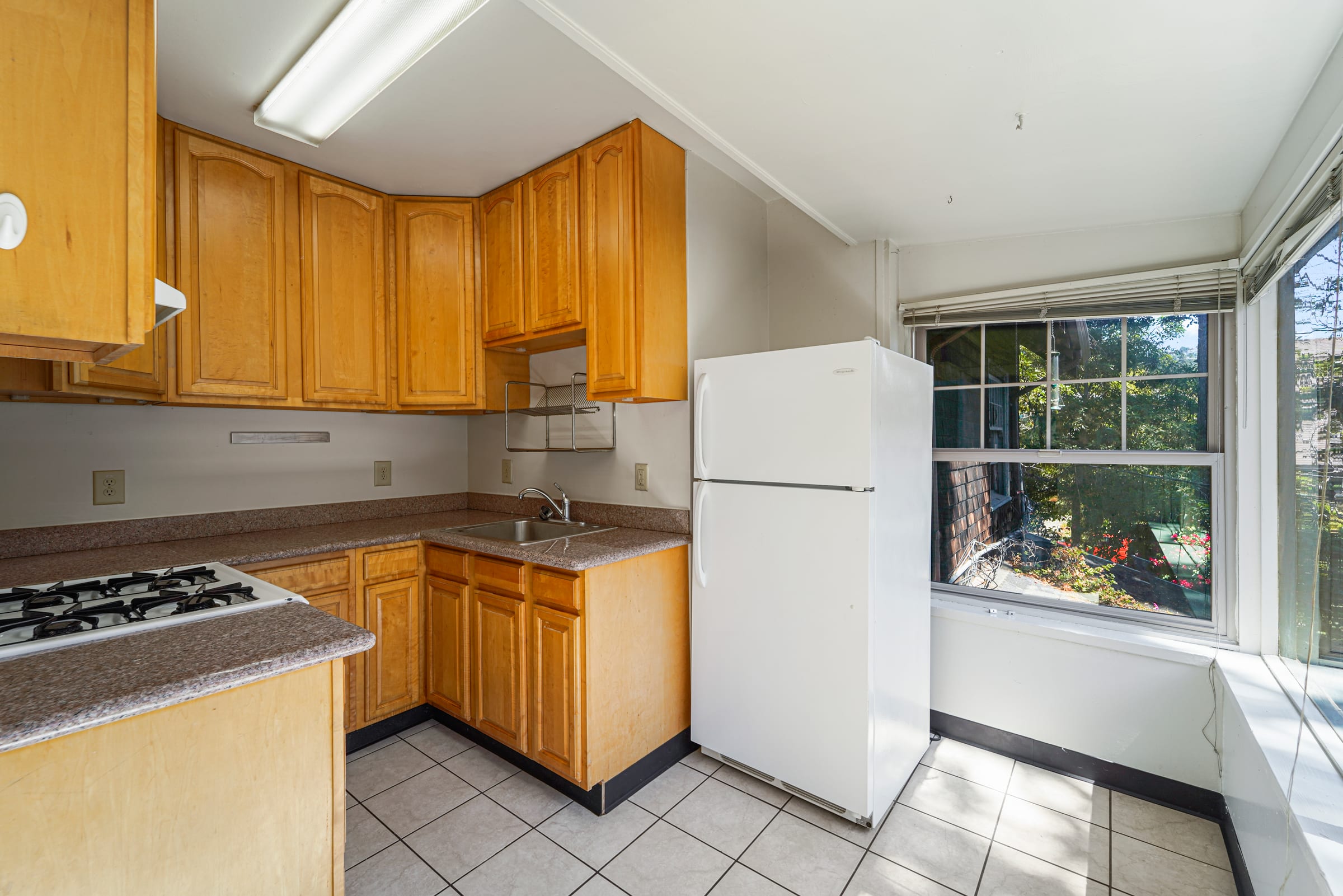 2728 Benvenue Ave #4 — photo 10