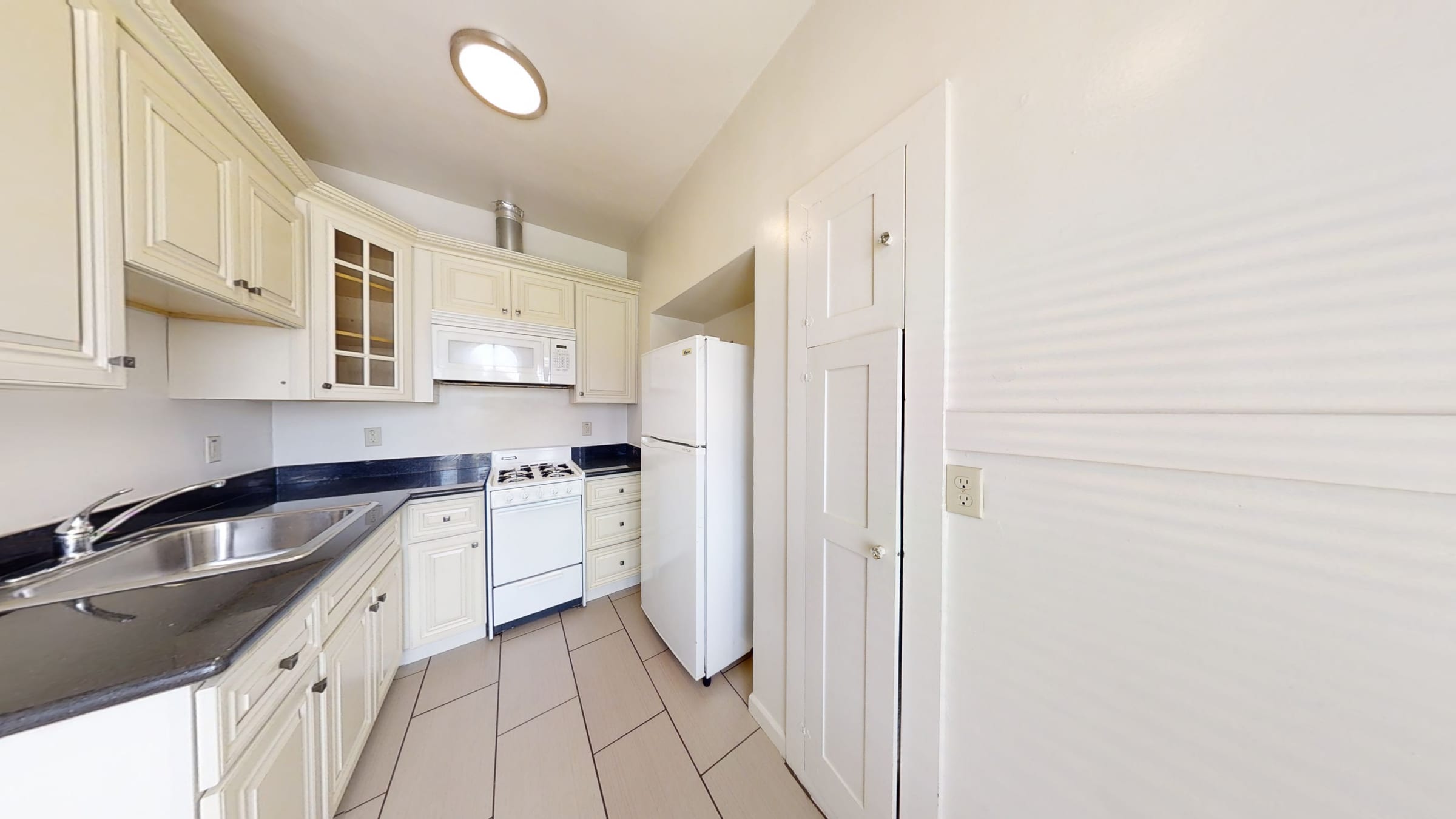 2817 College Ave. #6 — photo 4