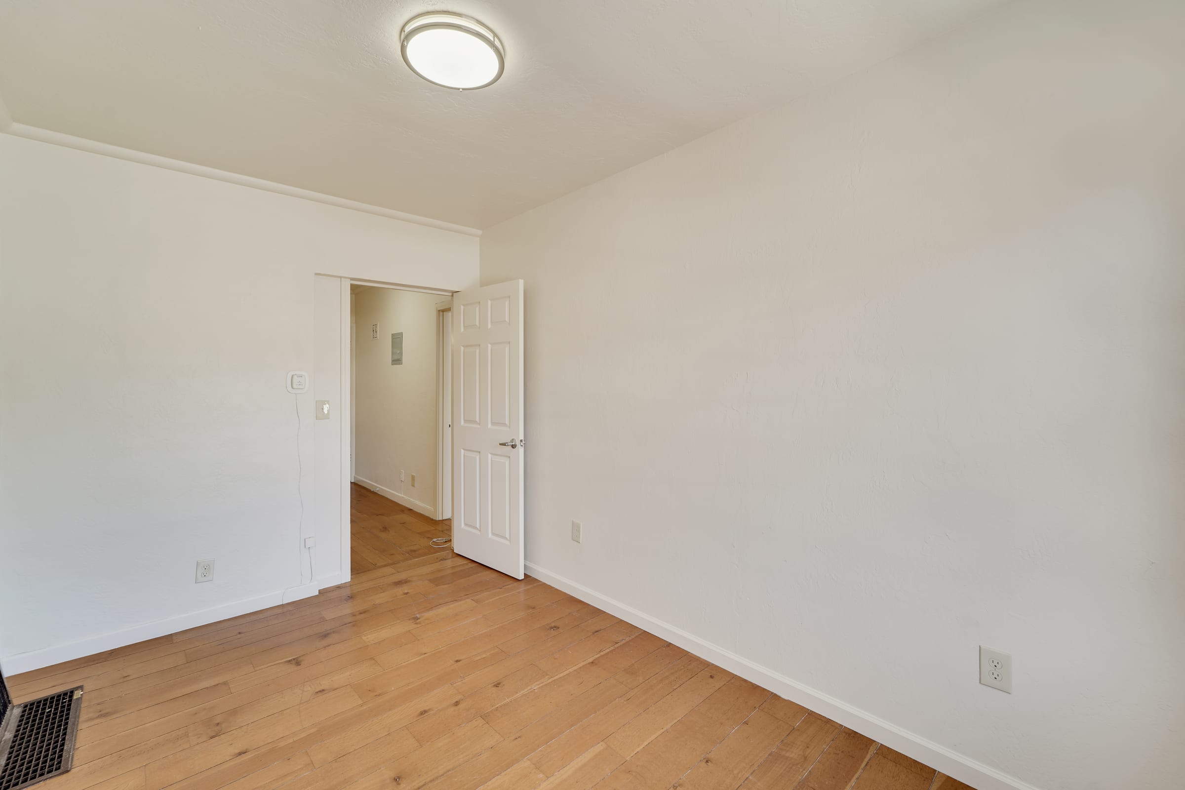 2412 Ellsworth St #14 — photo 7