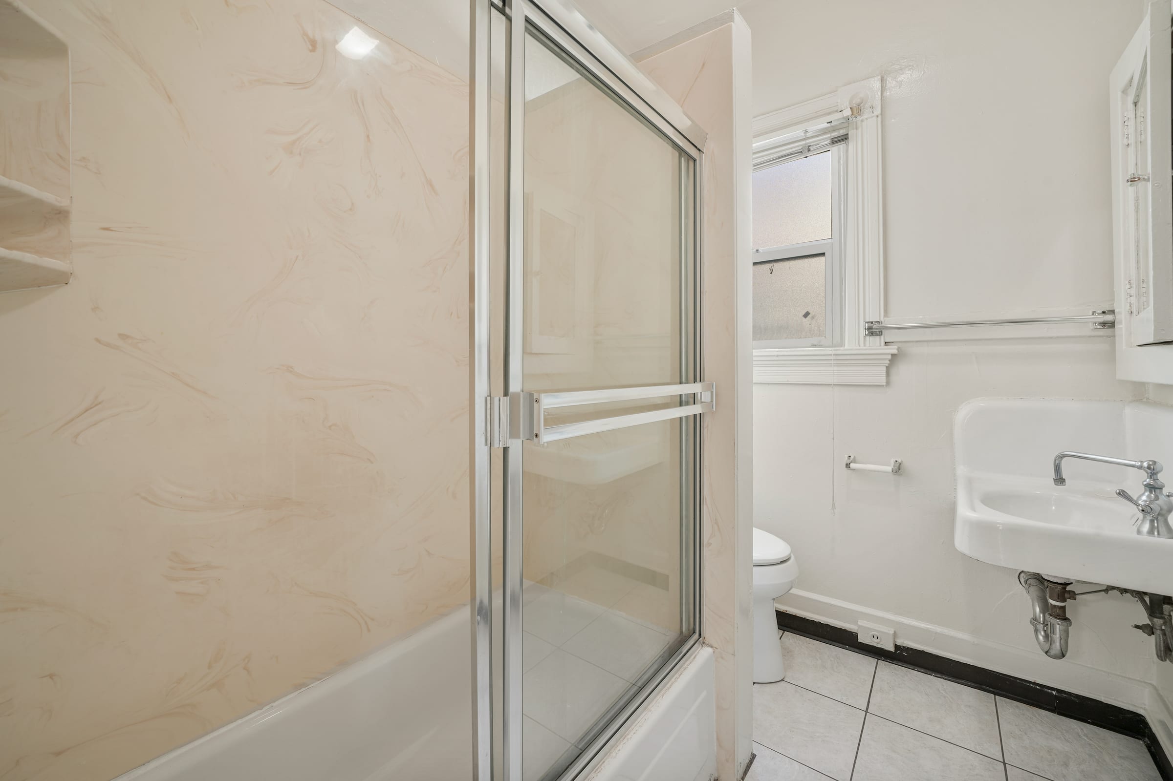2545 Benvenue Ave #2 — photo 21