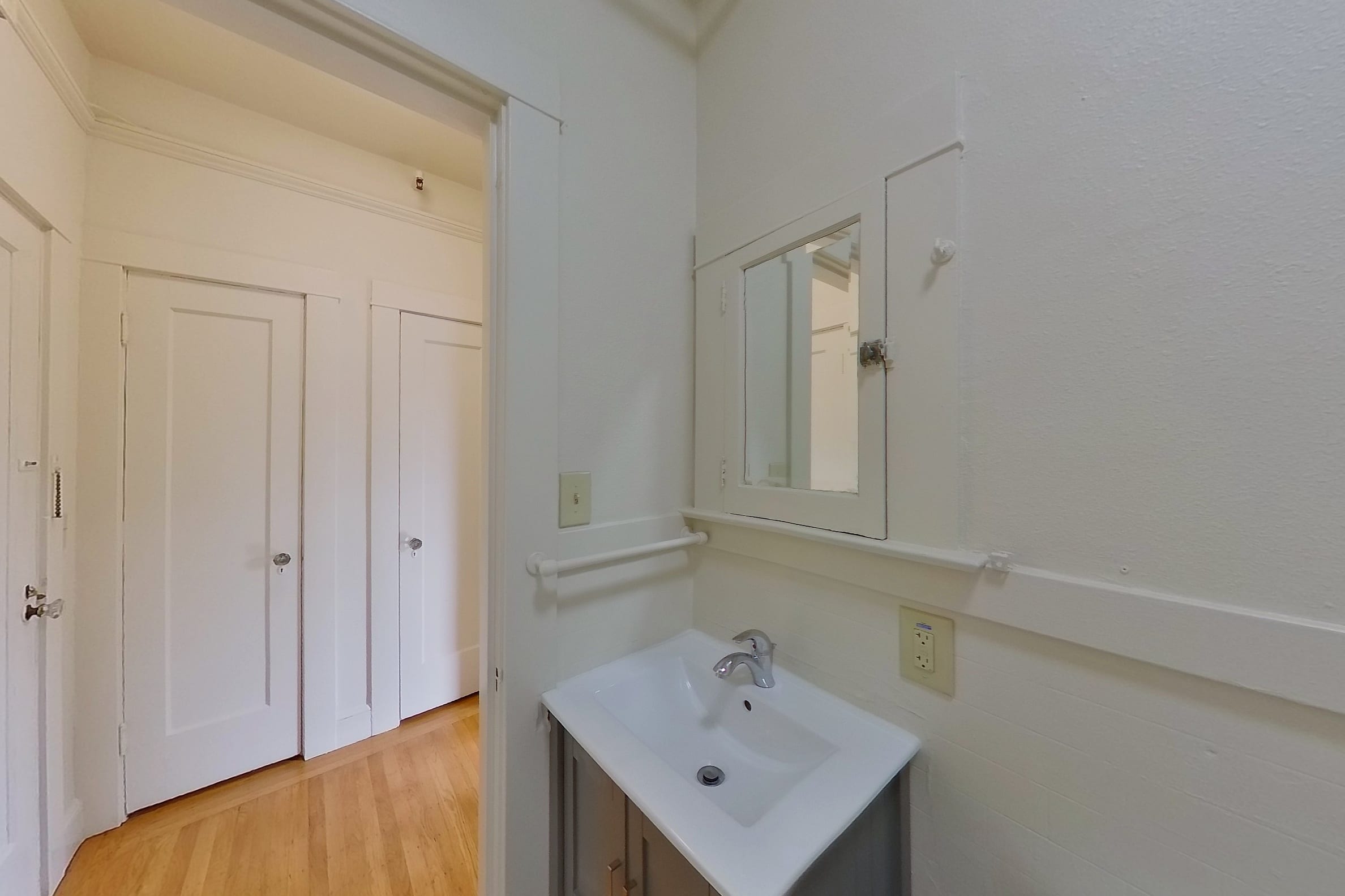 2322 Shattuck Ave #404 — photo 13