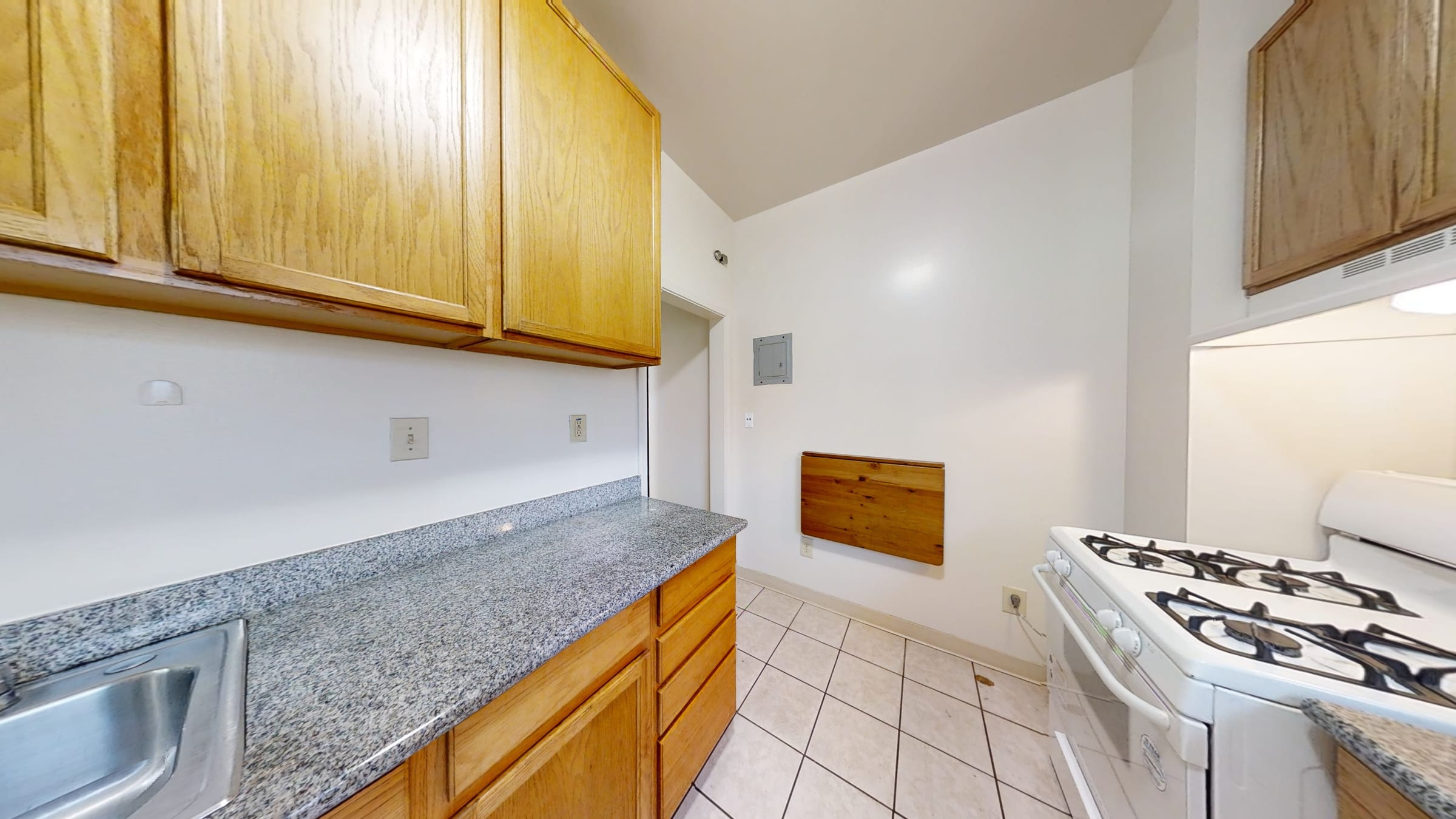 2460 Parker st #1 — photo 2