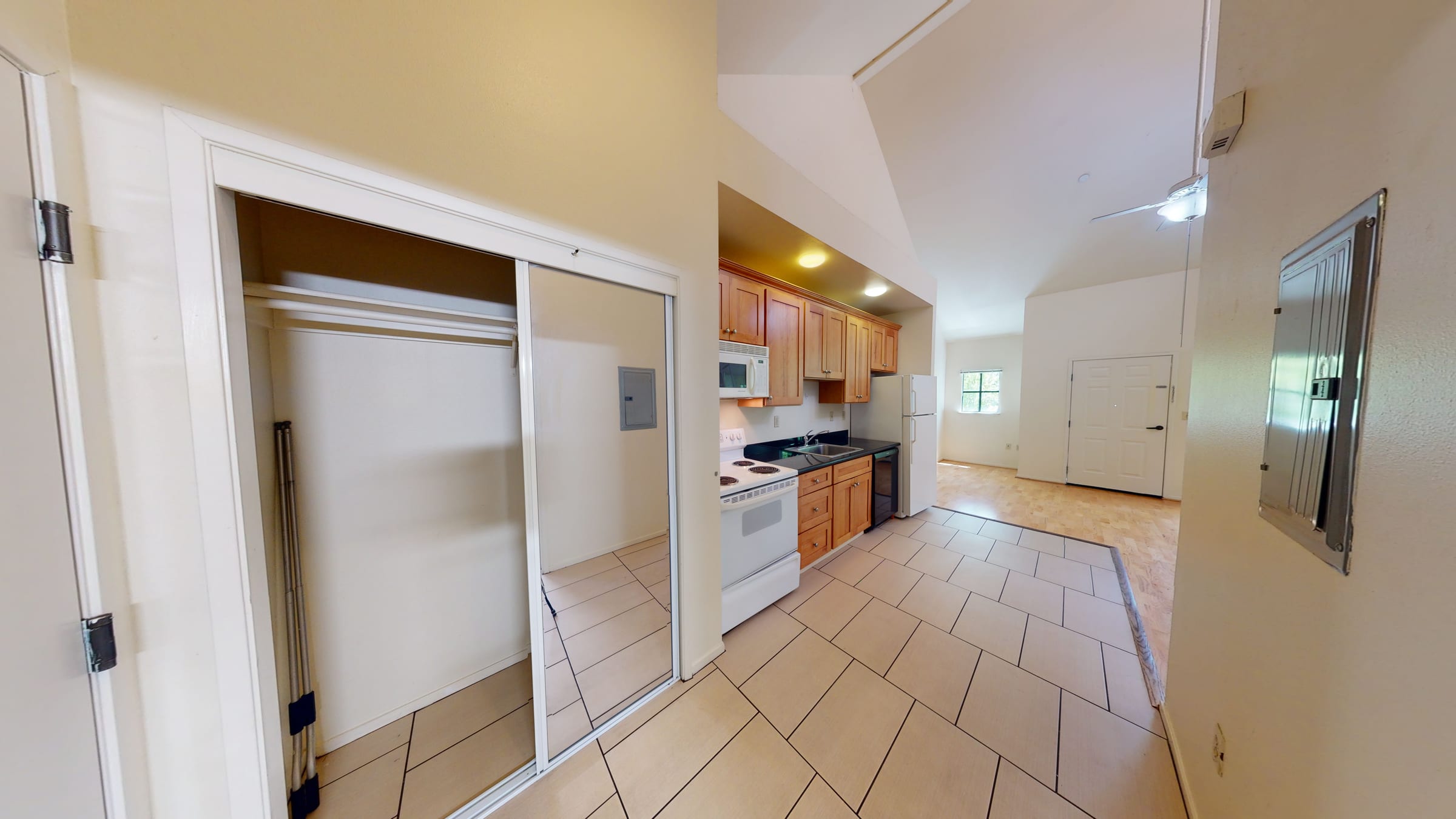 2616 Telegraph Ave #402 — photo 7