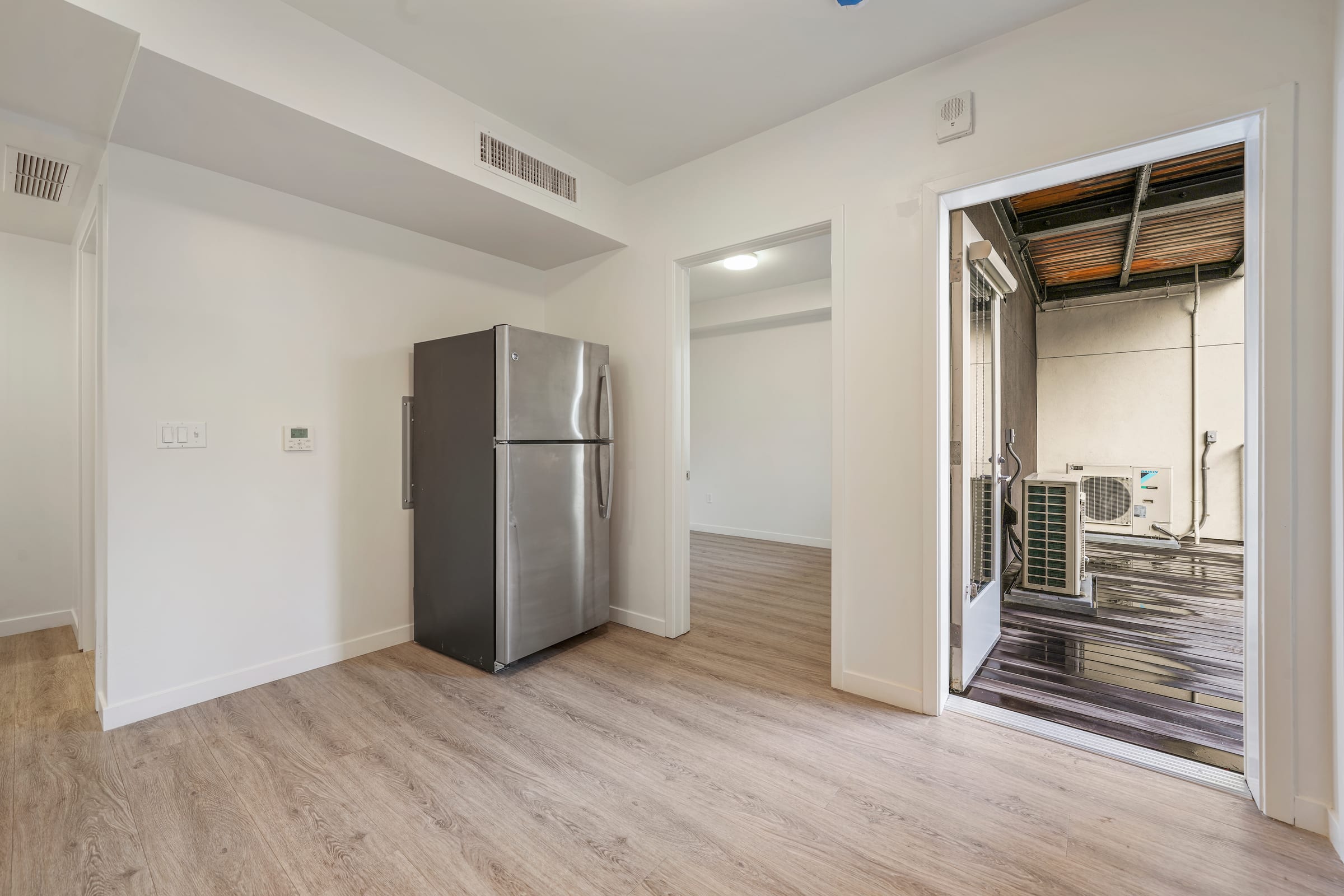 2124 Bancroft Way #402 — photo 4