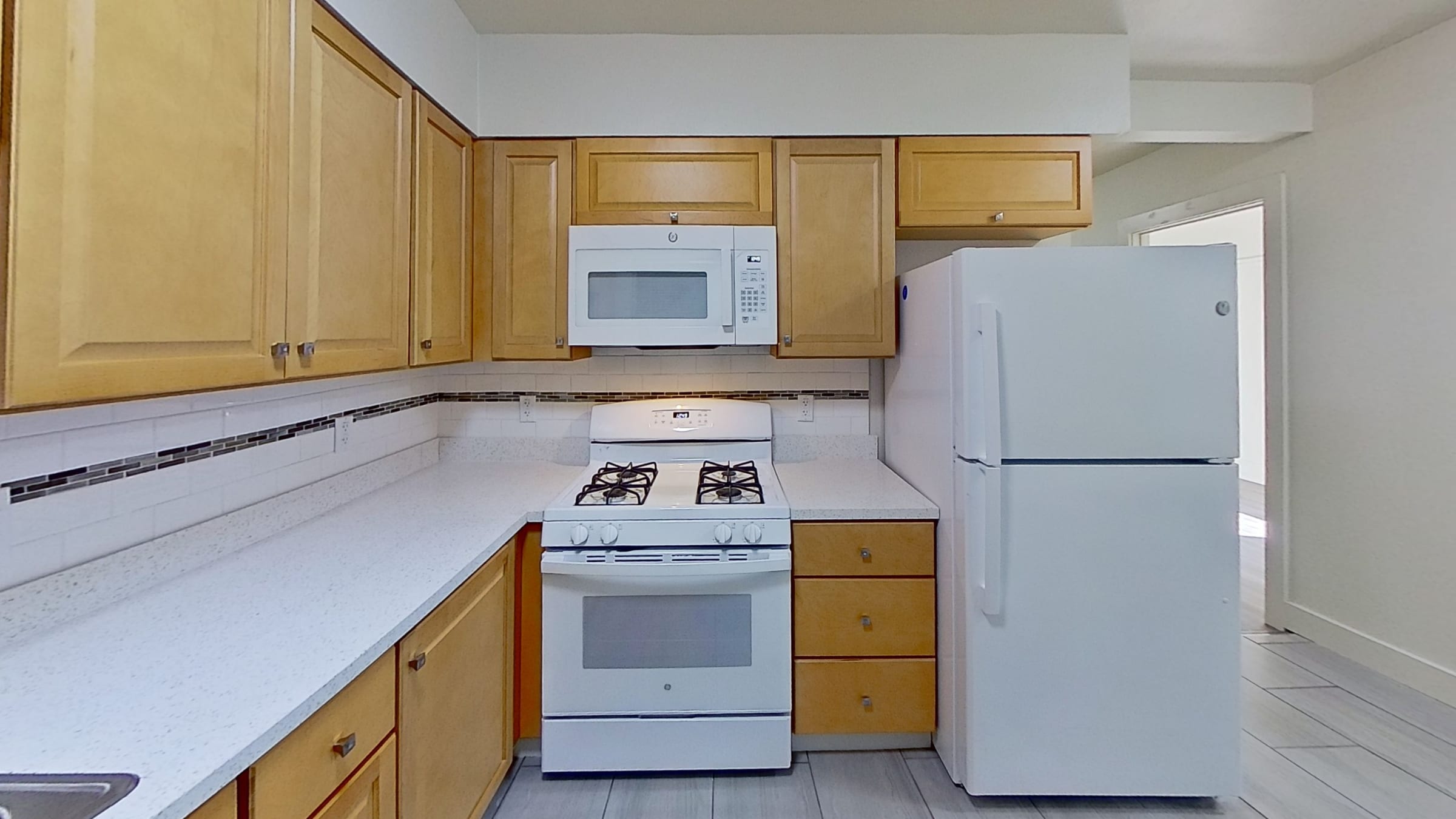 2030 Bancroft #4 — photo 18