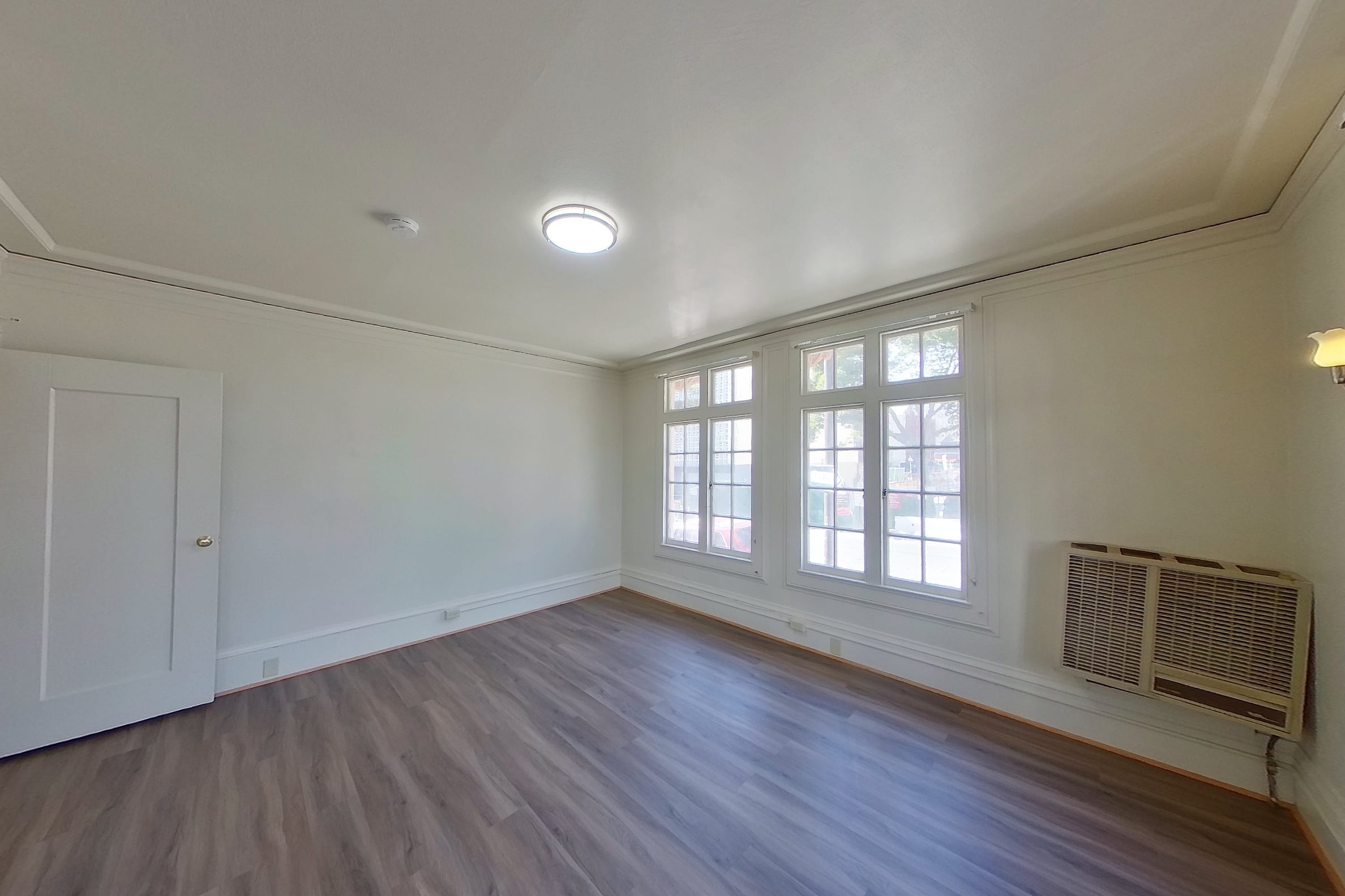 2126 Bancroft #1 — photo 11