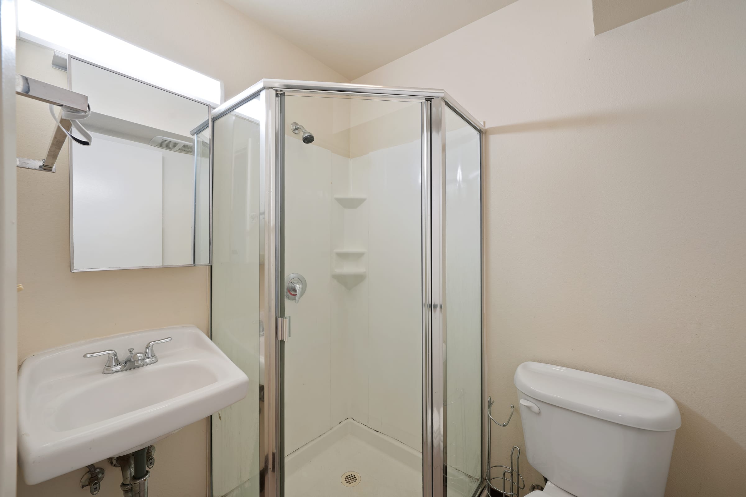 2616 Telegraph Ave #402 — photo 11