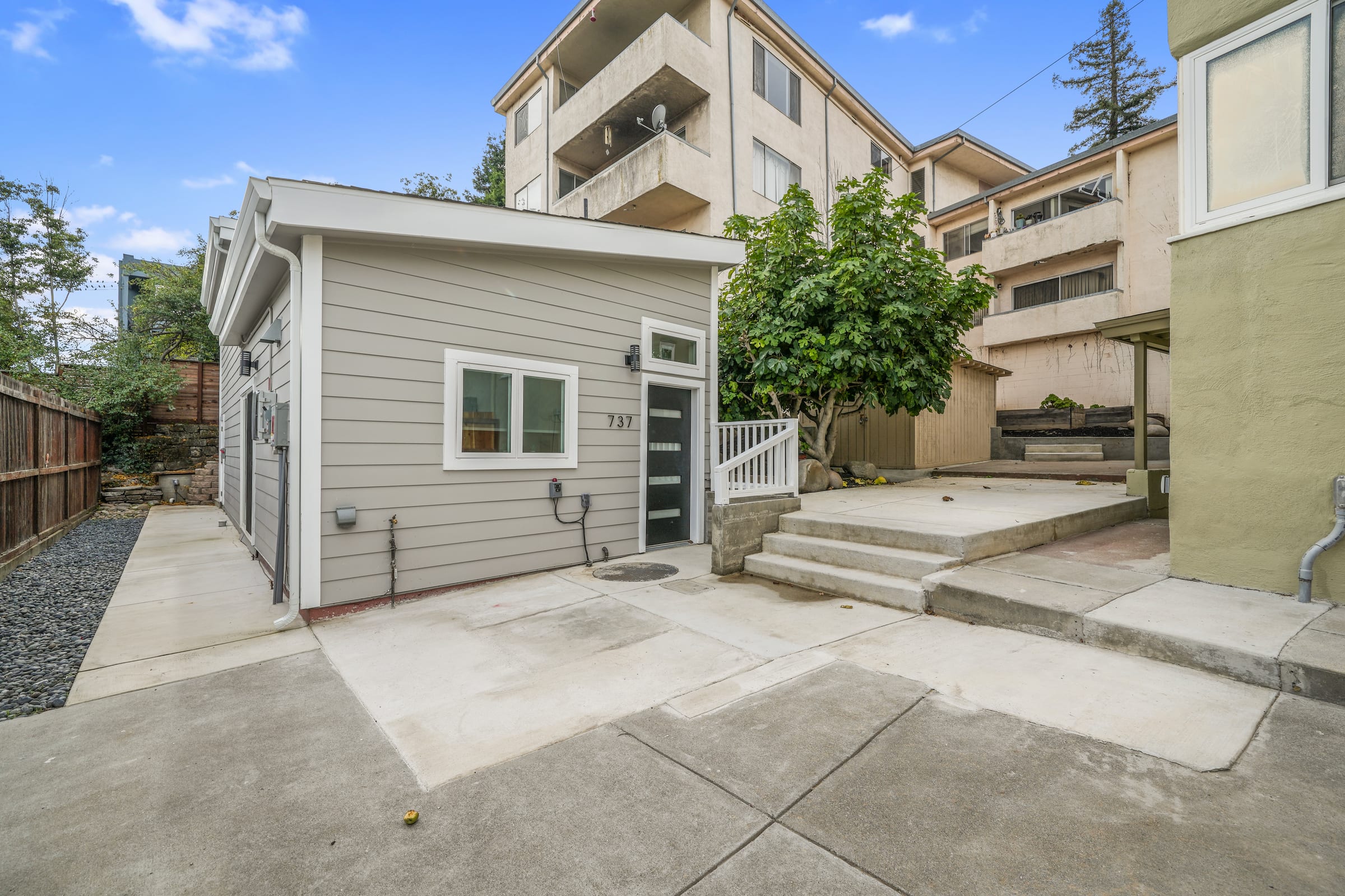 737 Jean St. — photo 14