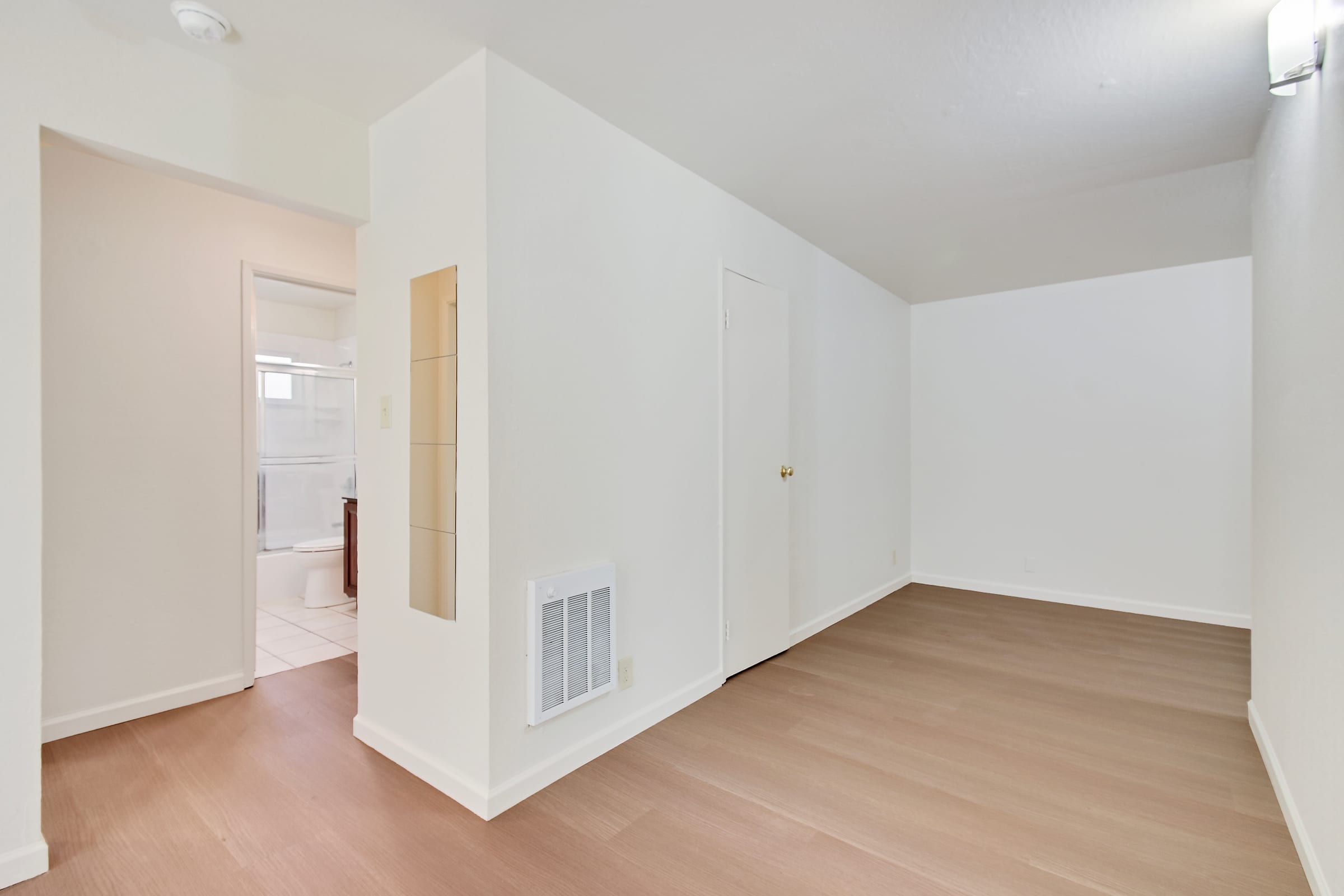 2540 Regent St #3 — photo 9