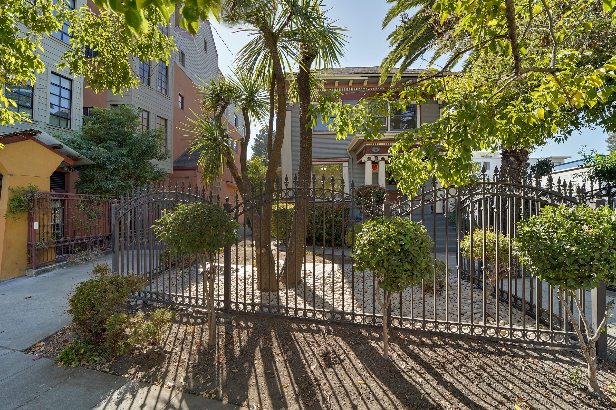 2614 Telegraph Ave — photo 3