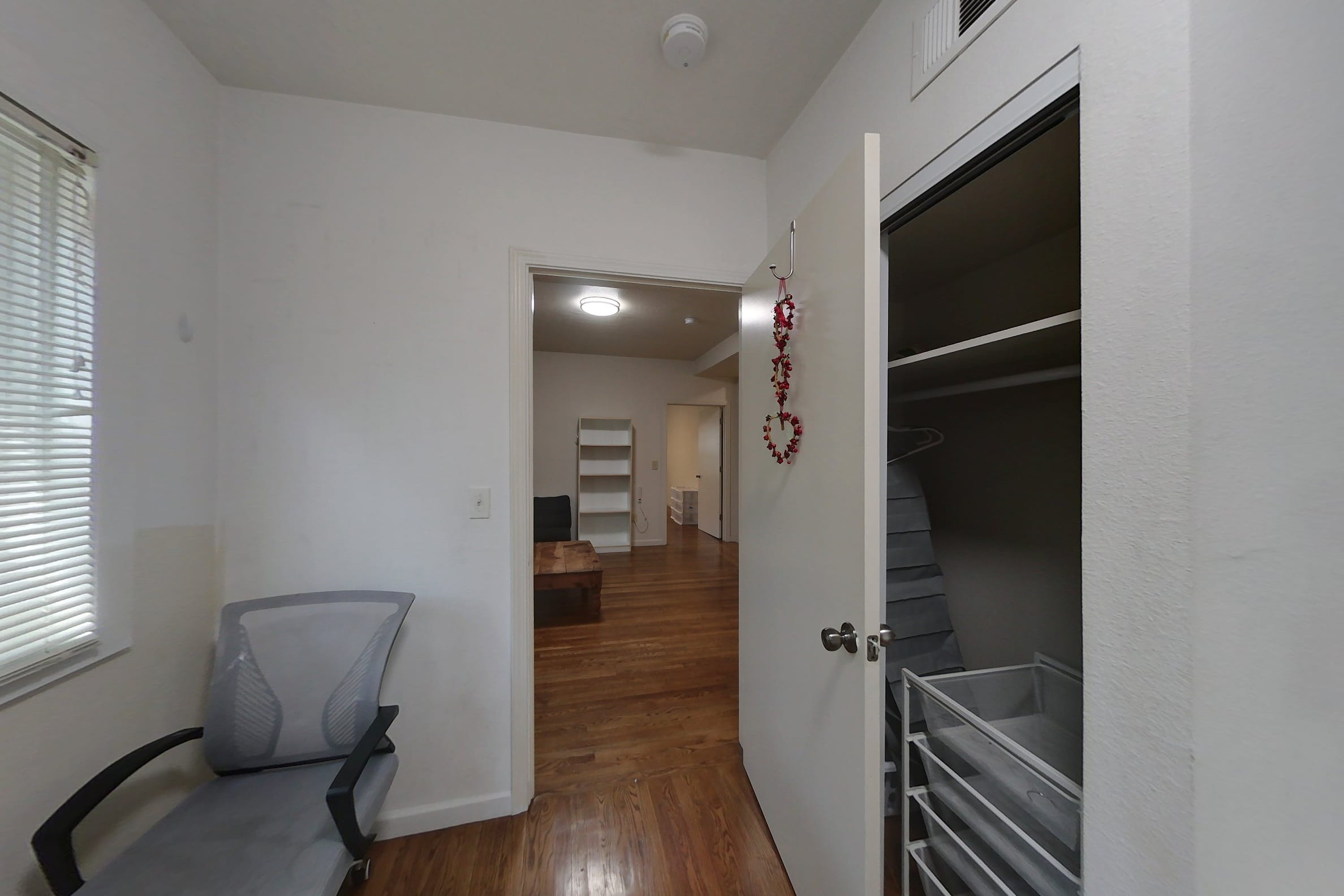 2541 Piedmont Ave #C — photo 11