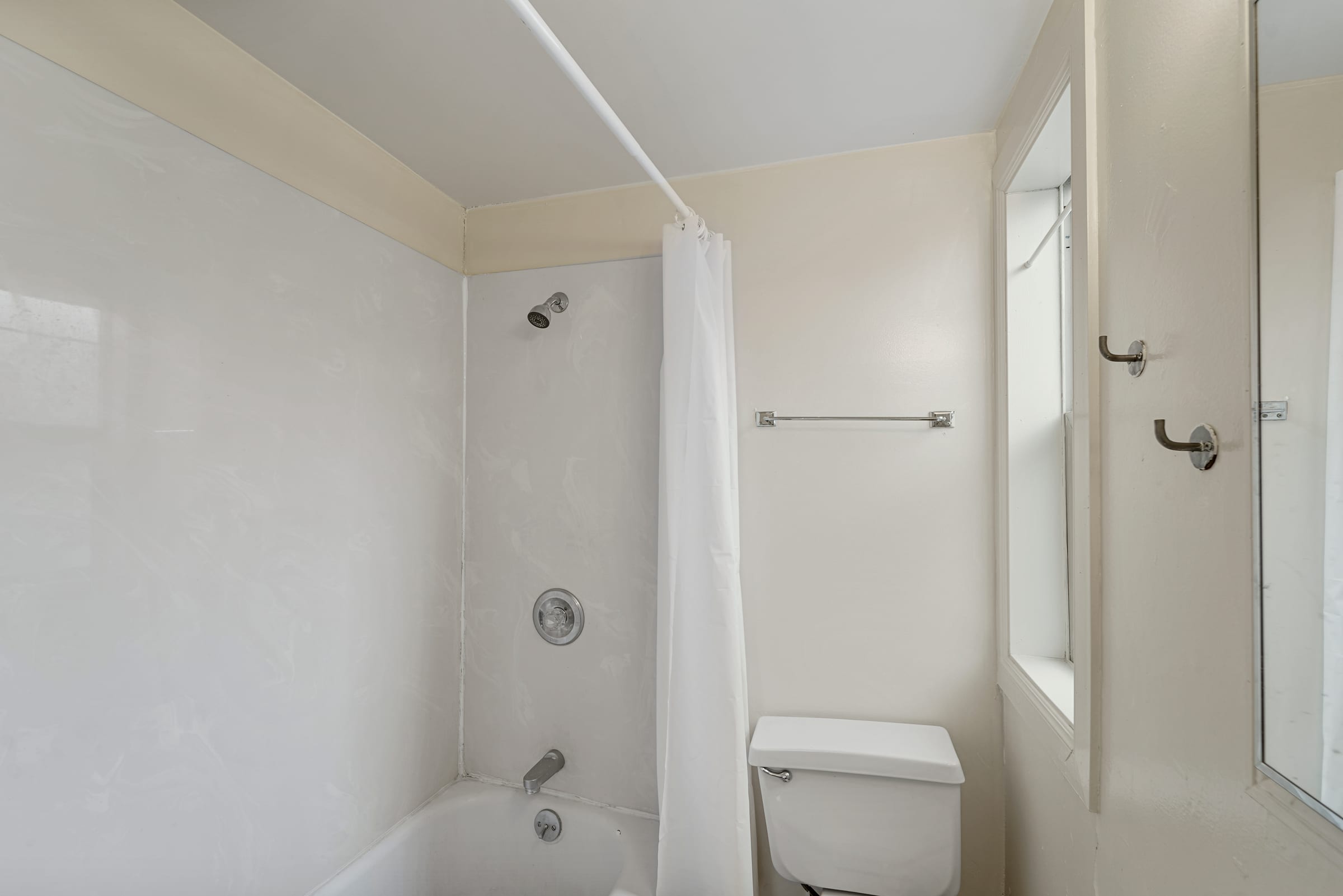 1432 Arch St #C — photo 4