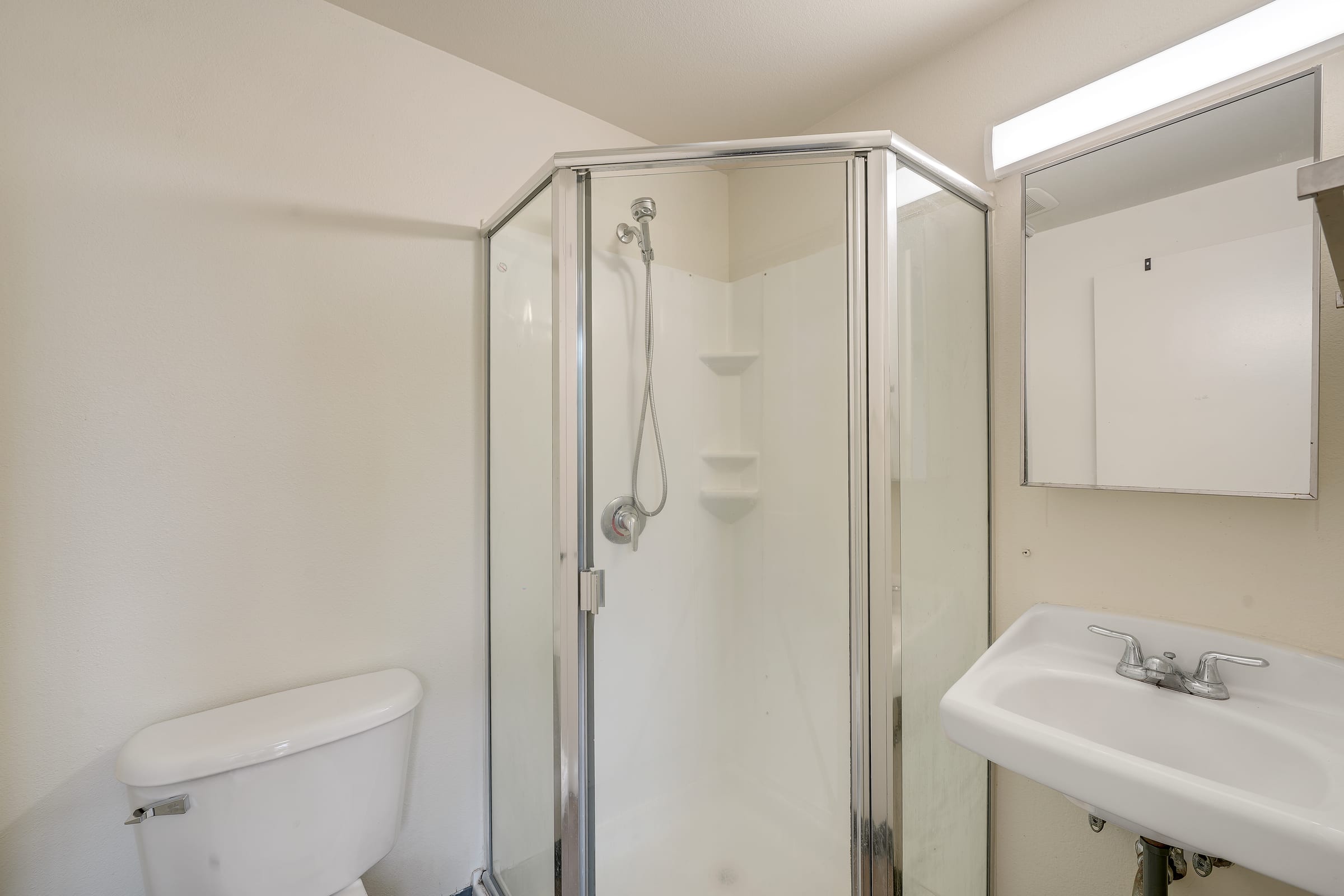 2616 Telegraph Ave #304 — photo 11