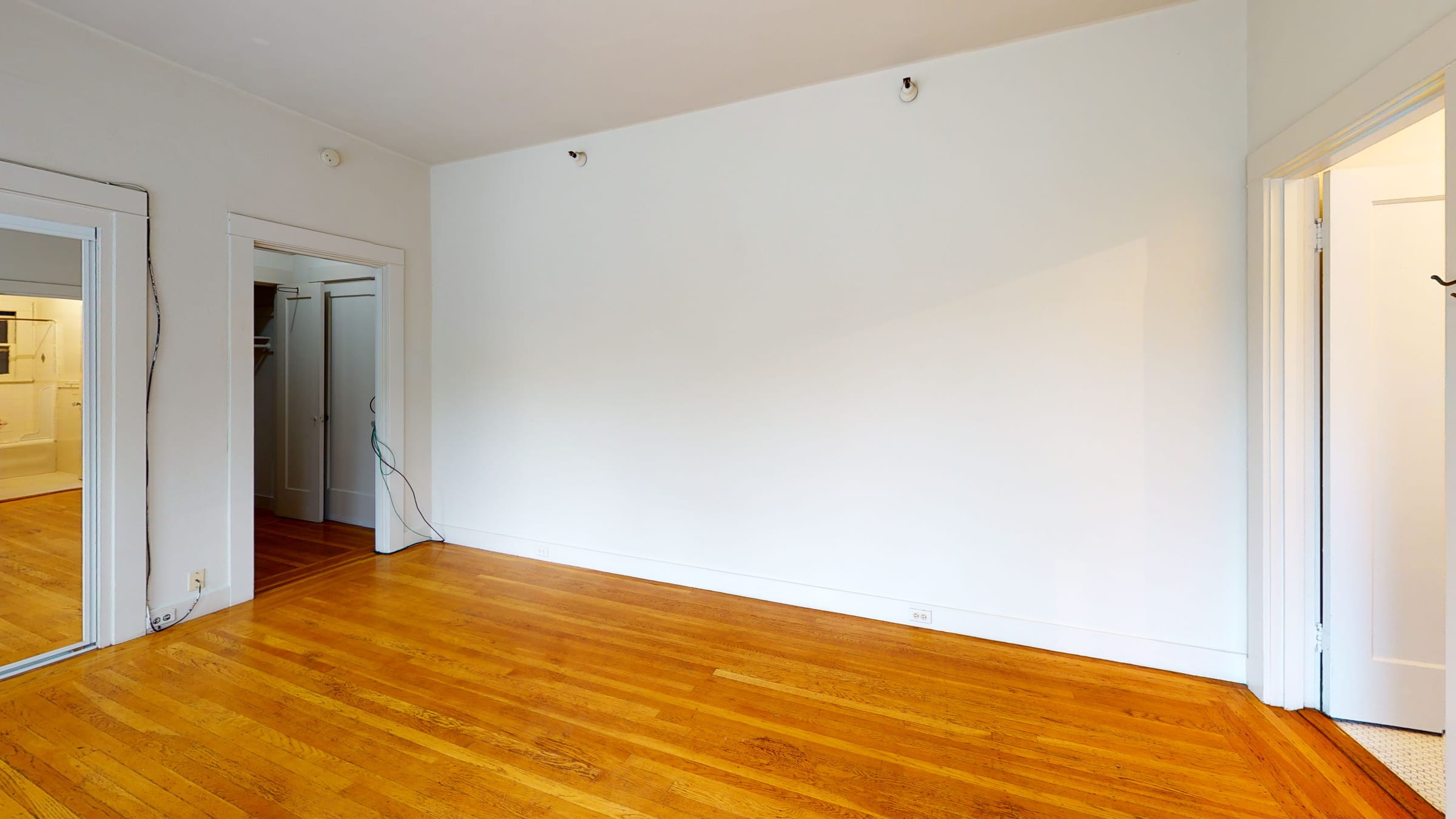 2322 Shattuck Ave #205 — photo 9