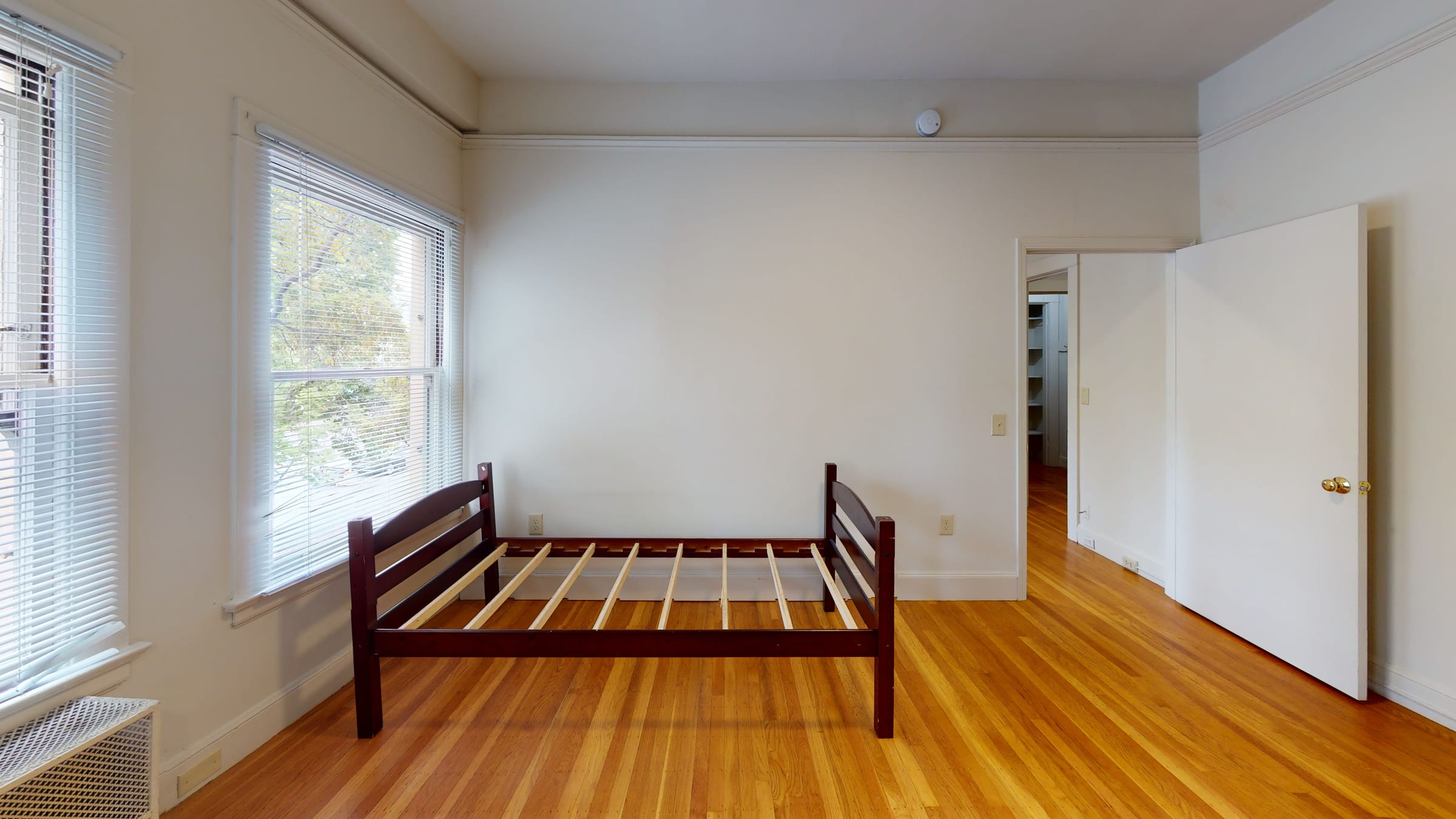 2322 Shattuck Ave #202 — photo 12