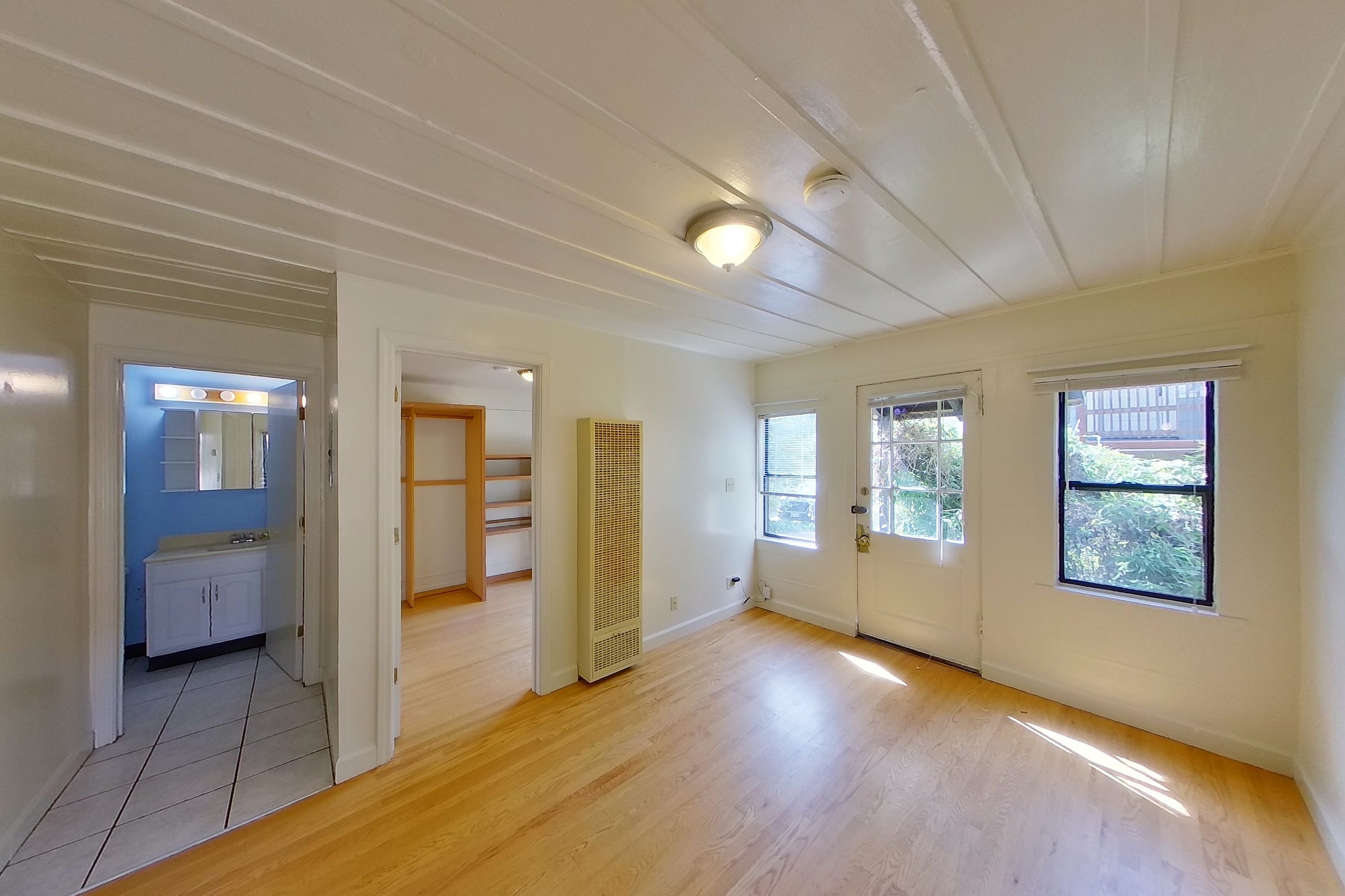 2545 Benvenue Ave #B — photo 3