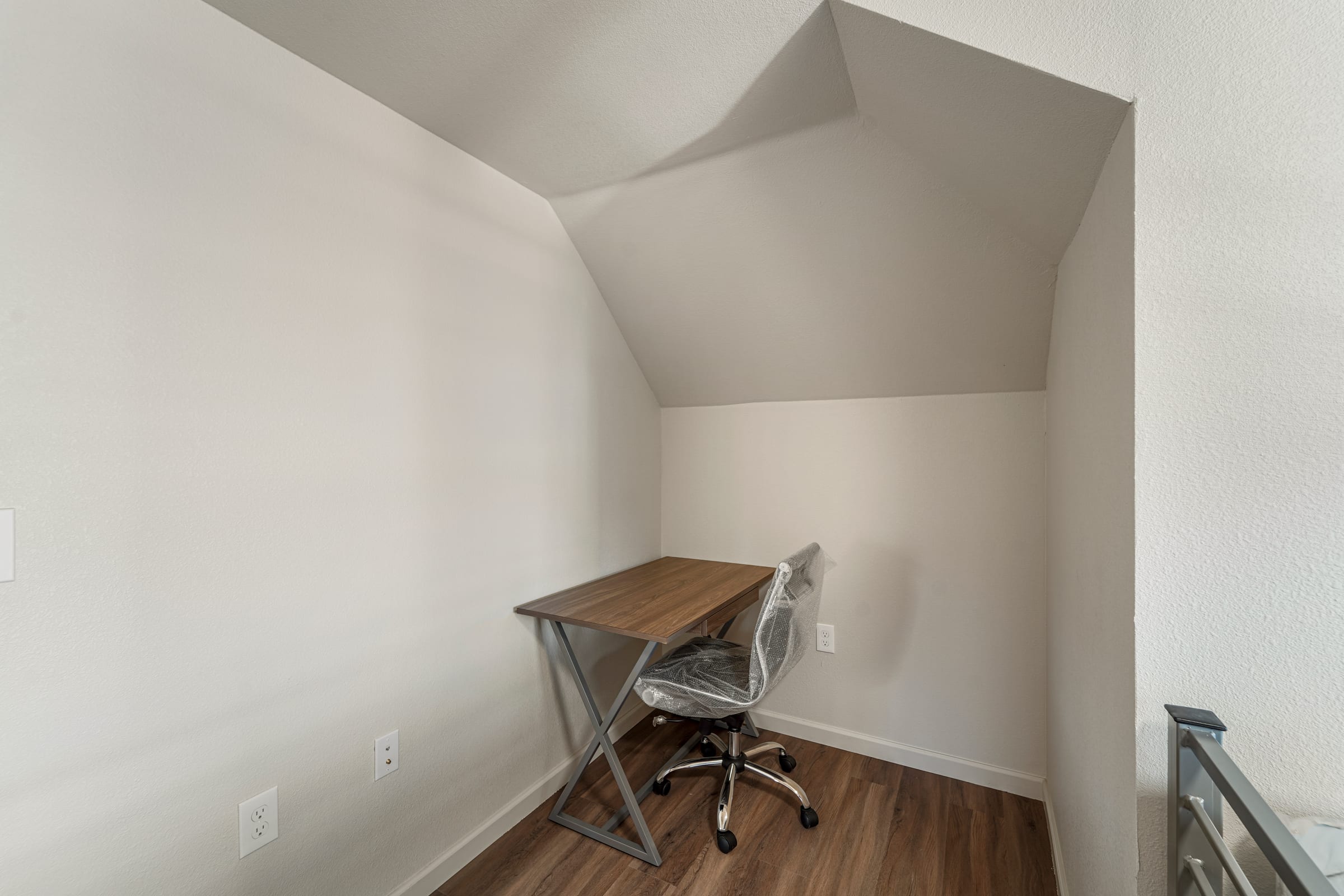 1942 Haste St #4 — photo 38