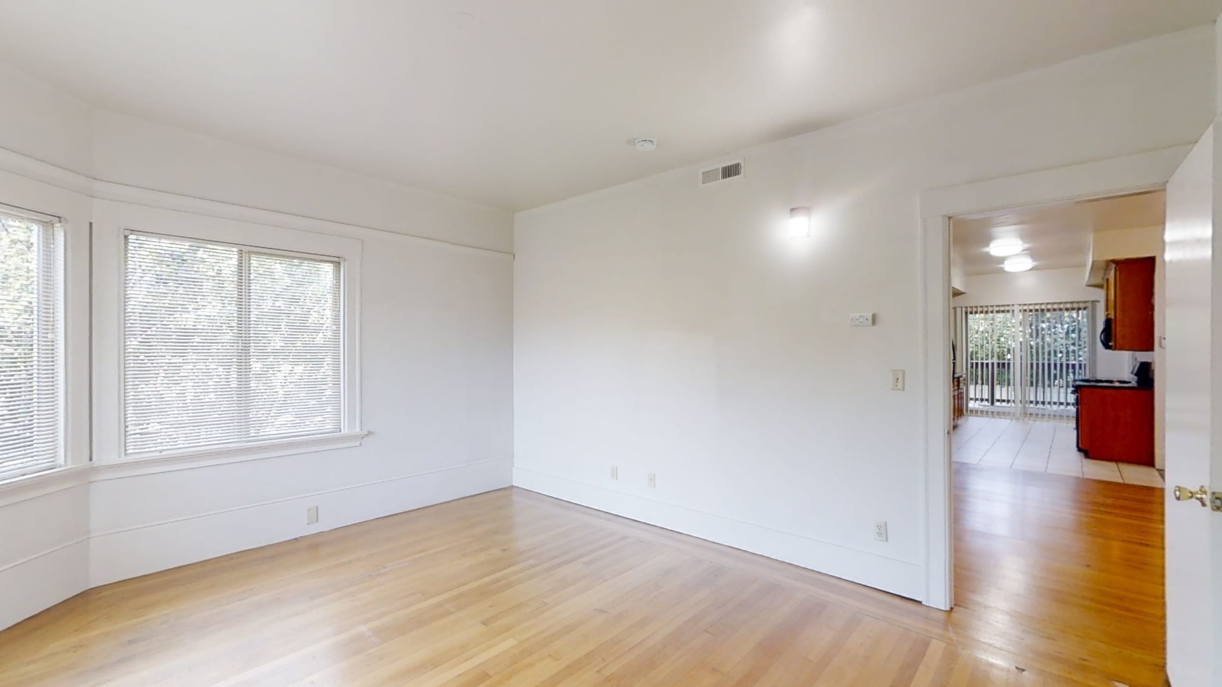 2817 Hillegass Ave — photo 9