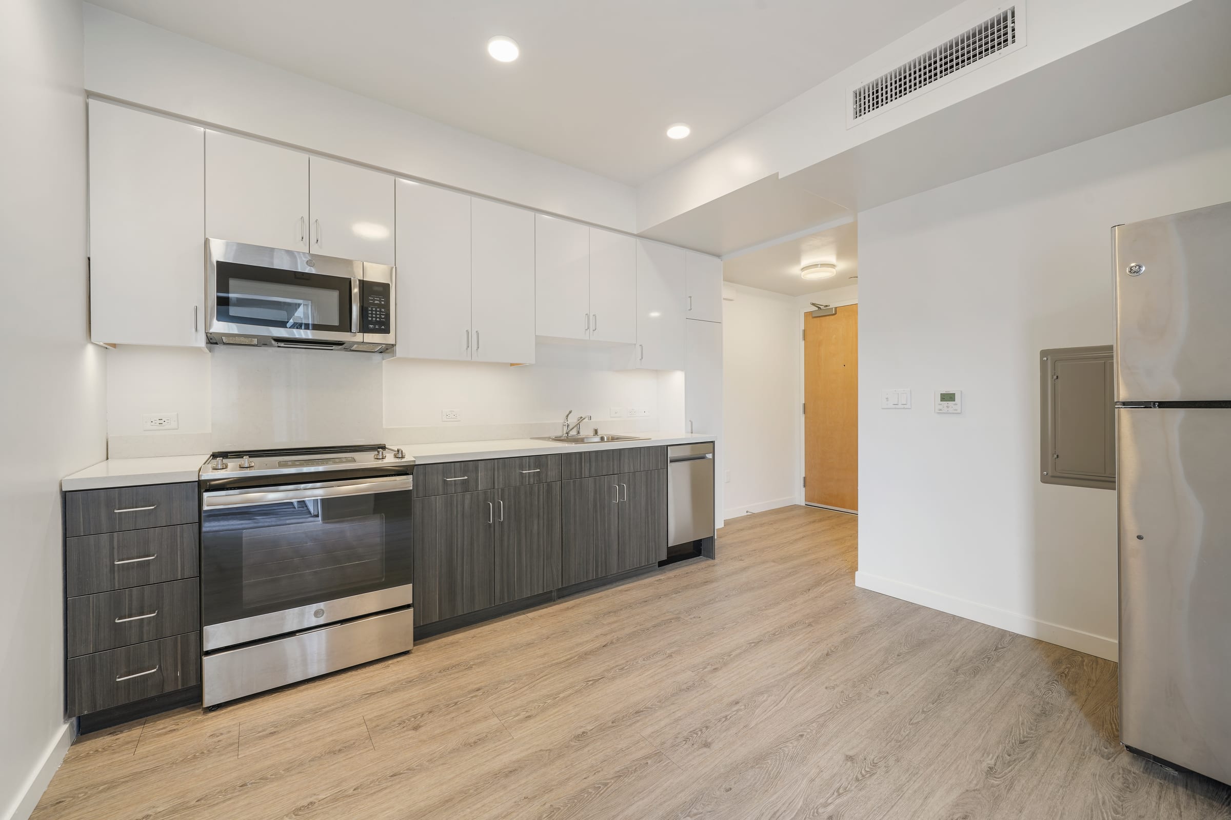 2124 Bancroft Way #504 — photo 4