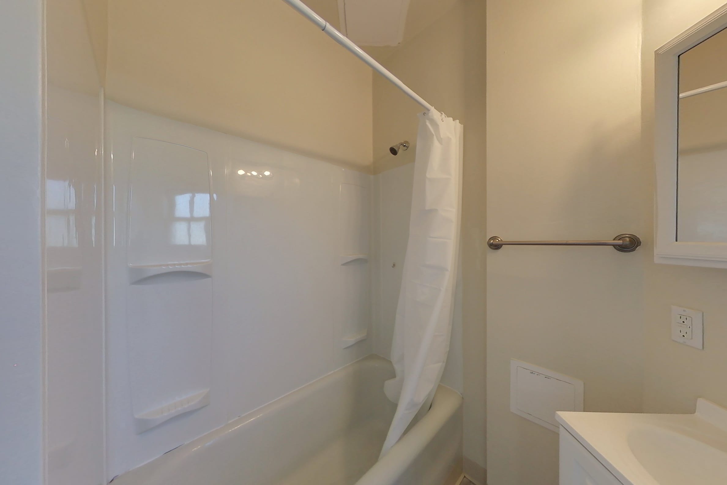 1799 Euclid Ave #29 — photo 7